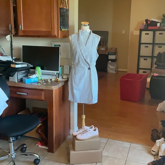 NIKE Womens Court Royals Suede Silt Red Tennis Shoes Size 9, NIB - Picture 3 of 12